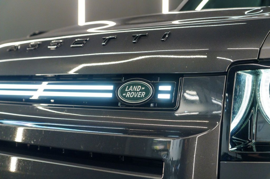 Used Land Rover Defender 2024 for sale - 77050824: Photo 21