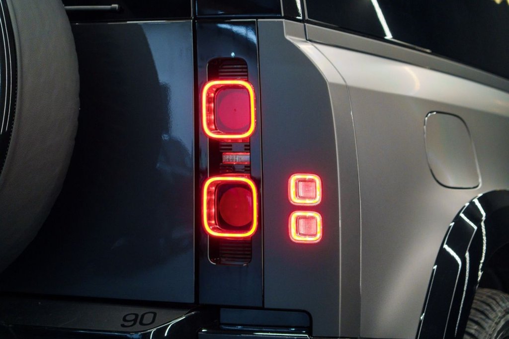 Used Land Rover Defender 2024 for sale - 77050824: Photo 28