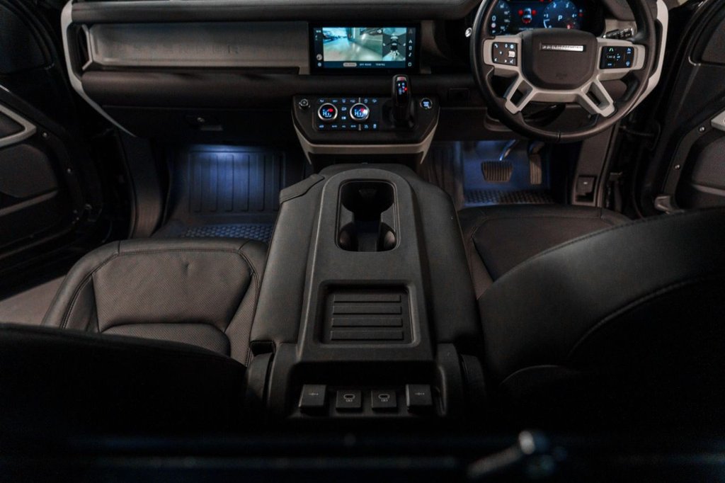 Used Land Rover Defender 2024 for sale - 77050824: Photo 31