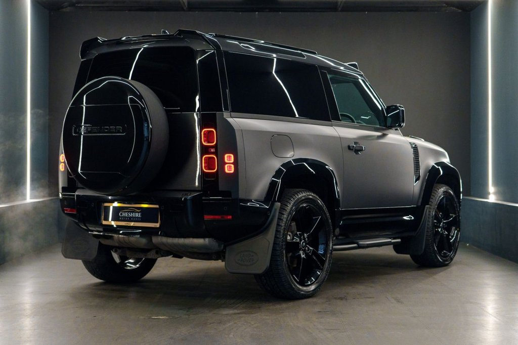 Used Land Rover Defender 2024 for sale - 77050824: Photo 4