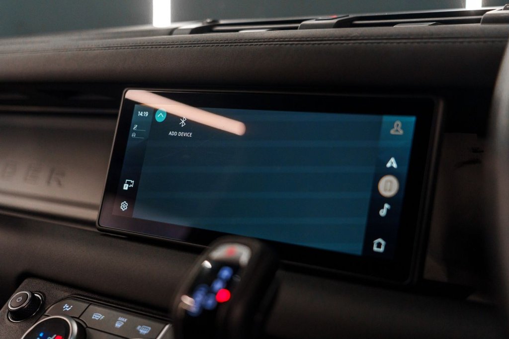 Used Land Rover Defender 2024 for sale - 77050824: Photo 43