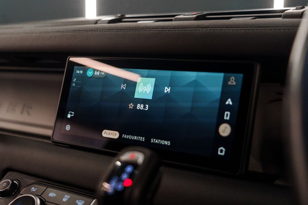 Used Land Rover Defender 2024 for sale - 77050824: Photo 44