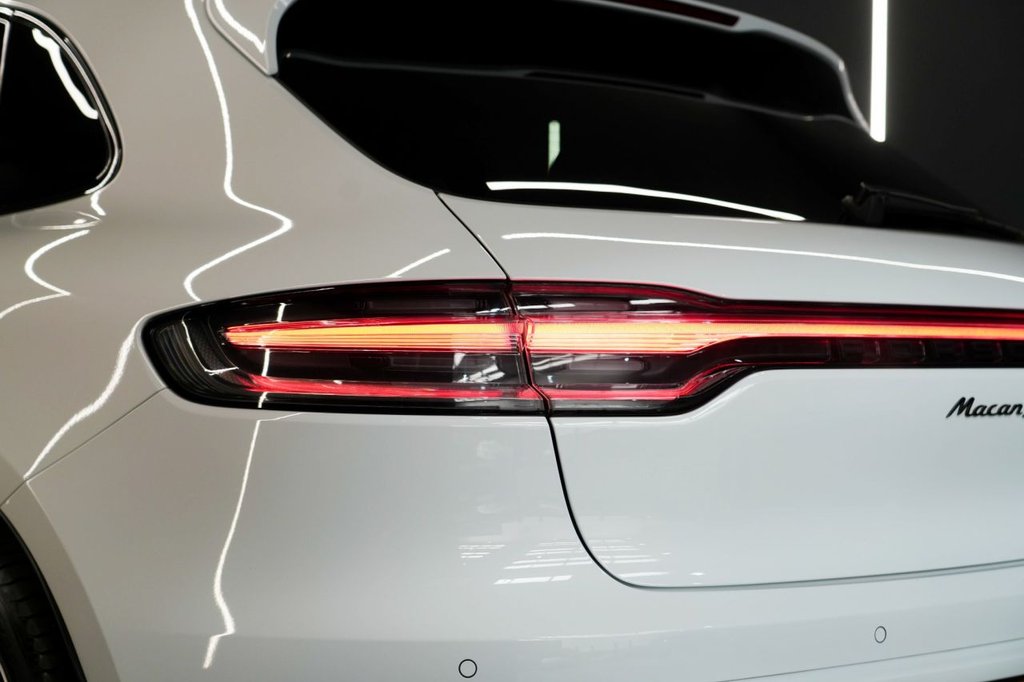 Used Porsche Macan 2023 for sale - 76080293: Photo 25