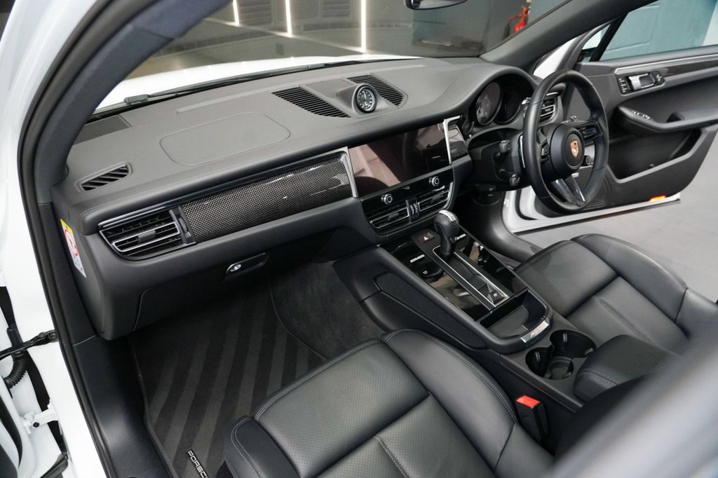 Used Porsche Macan 2023 for sale - 76080293: Photo 26