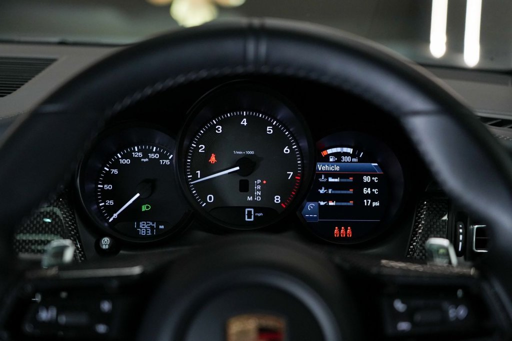 Used Porsche Macan 2023 for sale - 76080293: Photo 29