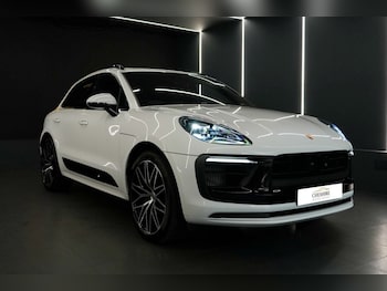 Used Porsche Macan 2023 for sale - 76080293: Photo 2