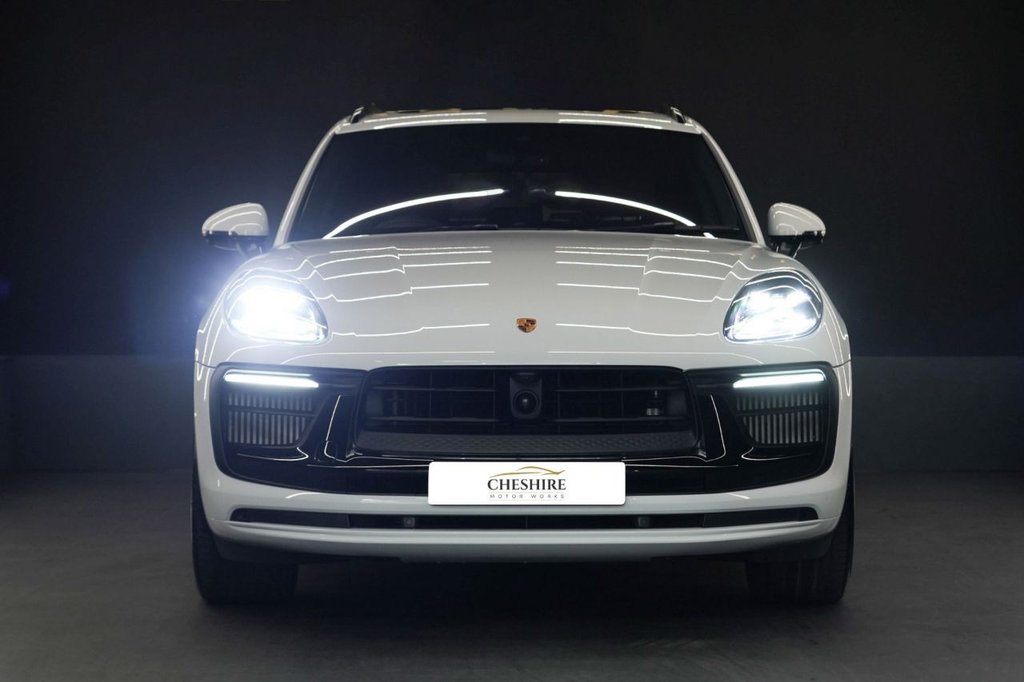 Used Porsche Macan 2023 for sale - 76080293: Photo 3