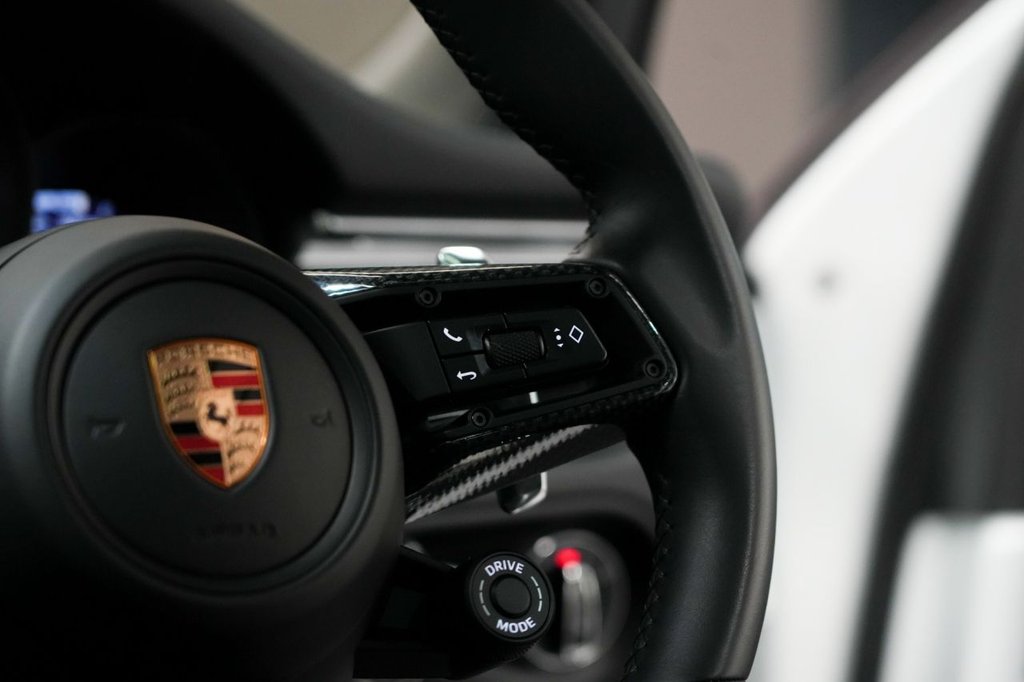Used Porsche Macan 2023 for sale - 76080293: Photo 31