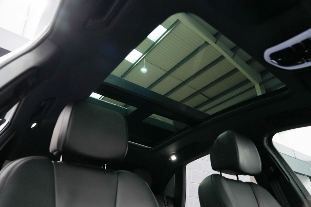 Used Porsche Macan 2023 for sale - 76080293: Photo 43