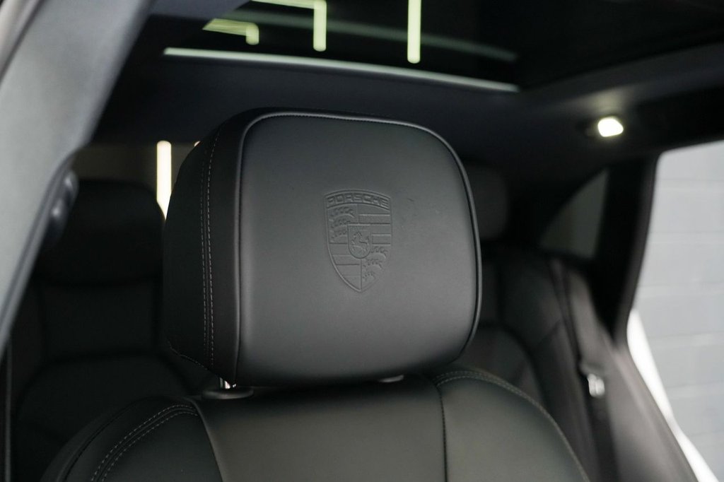 Used Porsche Macan 2023 for sale - 76080293: Photo 44