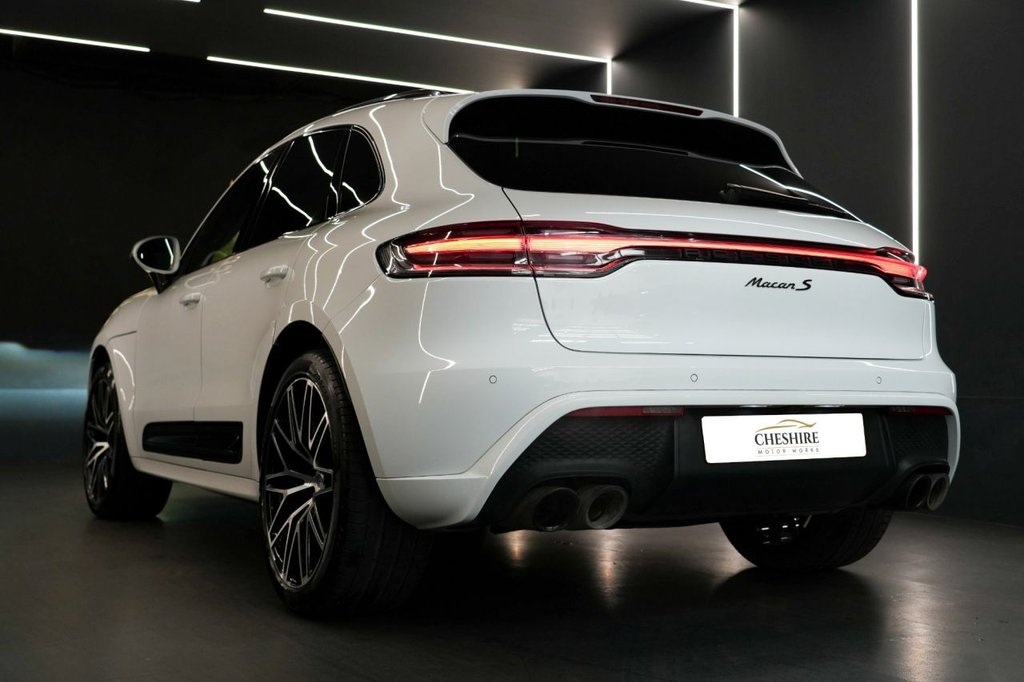 Used Porsche Macan 2023 for sale - 76080293: Photo 9