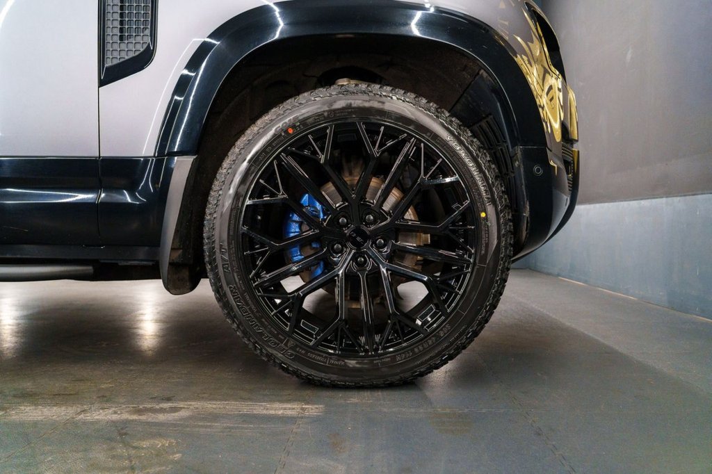 Used Land Rover Defender 2021 for sale - 76798025: Photo 12