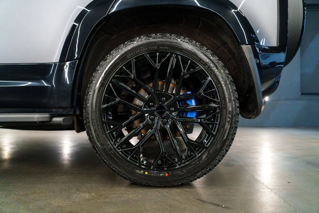 Used Land Rover Defender 2021 for sale - 76798025: Photo 14