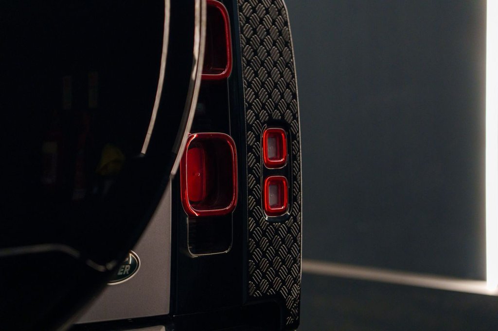 Used Land Rover Defender 2021 for sale - 76798025: Photo 19