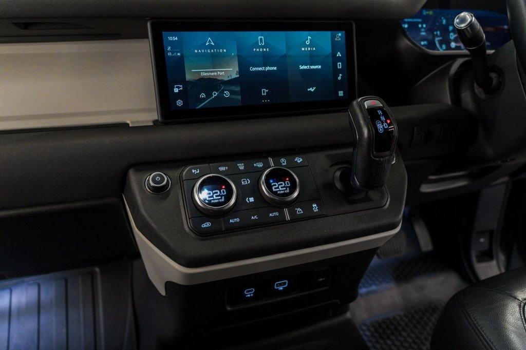 Used Land Rover Defender 2021 for sale - 76798025: Photo 29