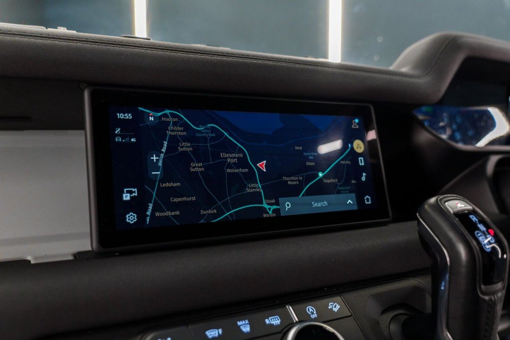 Used Land Rover Defender 2021 for sale - 76798025: Photo 31