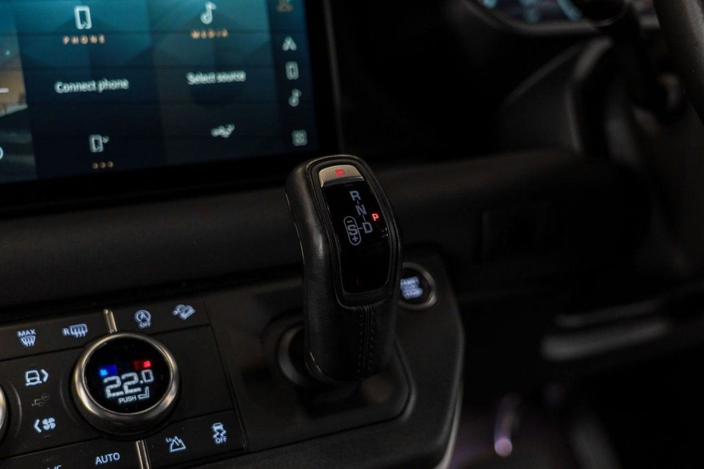 Used Land Rover Defender 2021 for sale - 76798025: Photo 38