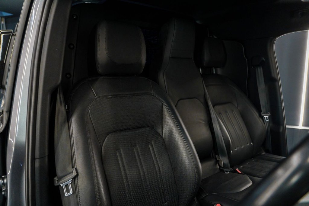 Used Land Rover Defender 2021 for sale - 76798025: Photo 40