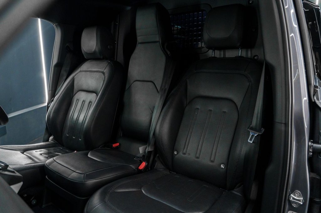 Used Land Rover Defender 2021 for sale - 76798025: Photo 41