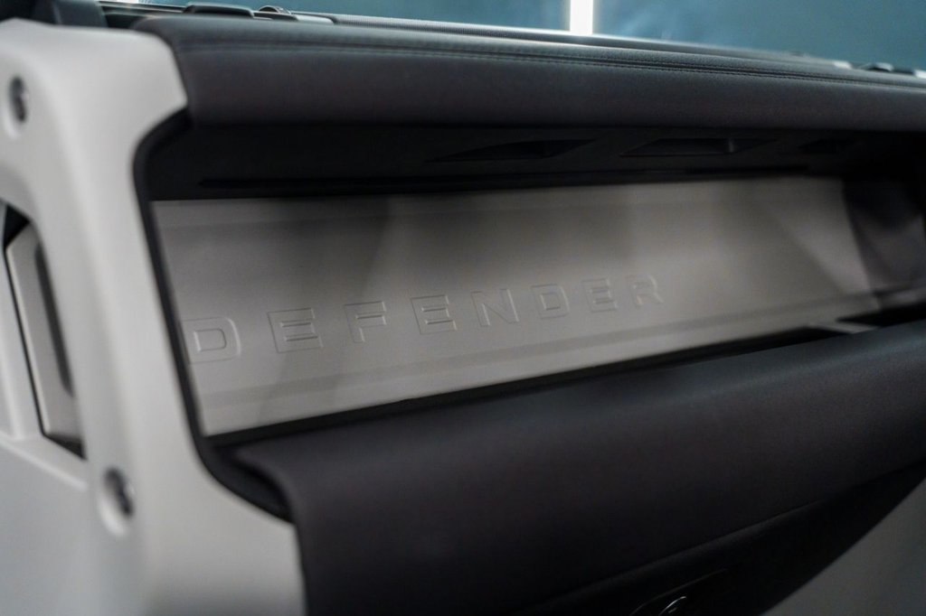 Used Land Rover Defender 2021 for sale - 76798025: Photo 42