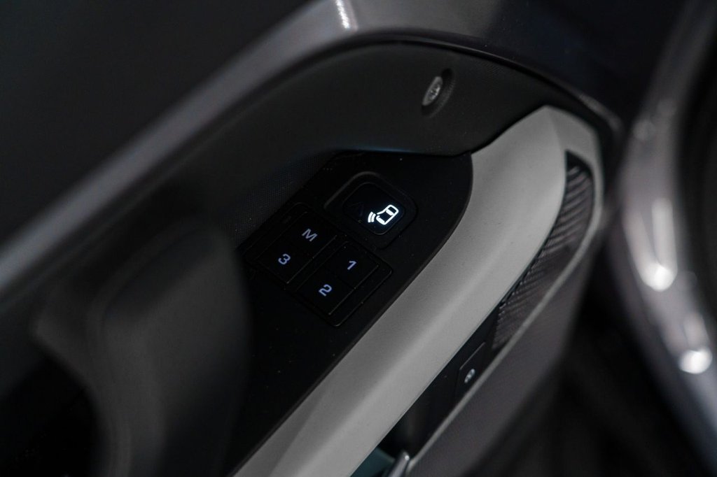 Used Land Rover Defender 2021 for sale - 76798025: Photo 43