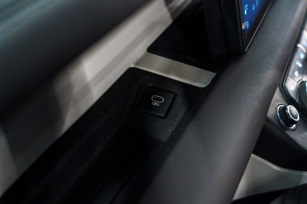 Used Land Rover Defender 2021 for sale - 76798025: Photo 44