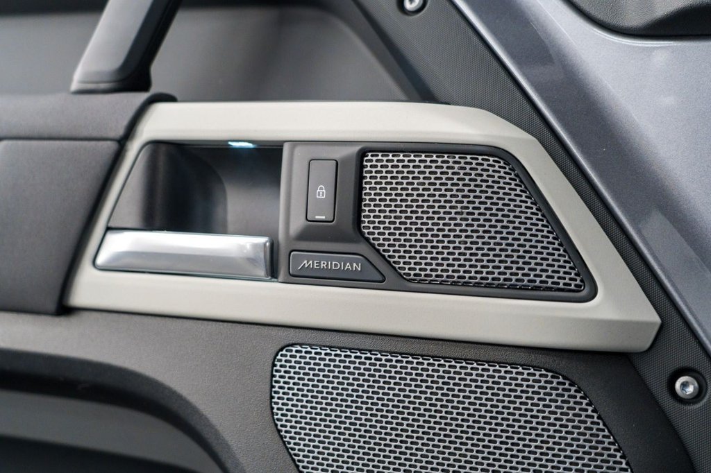 Used Land Rover Defender 2021 for sale - 76798025: Photo 47