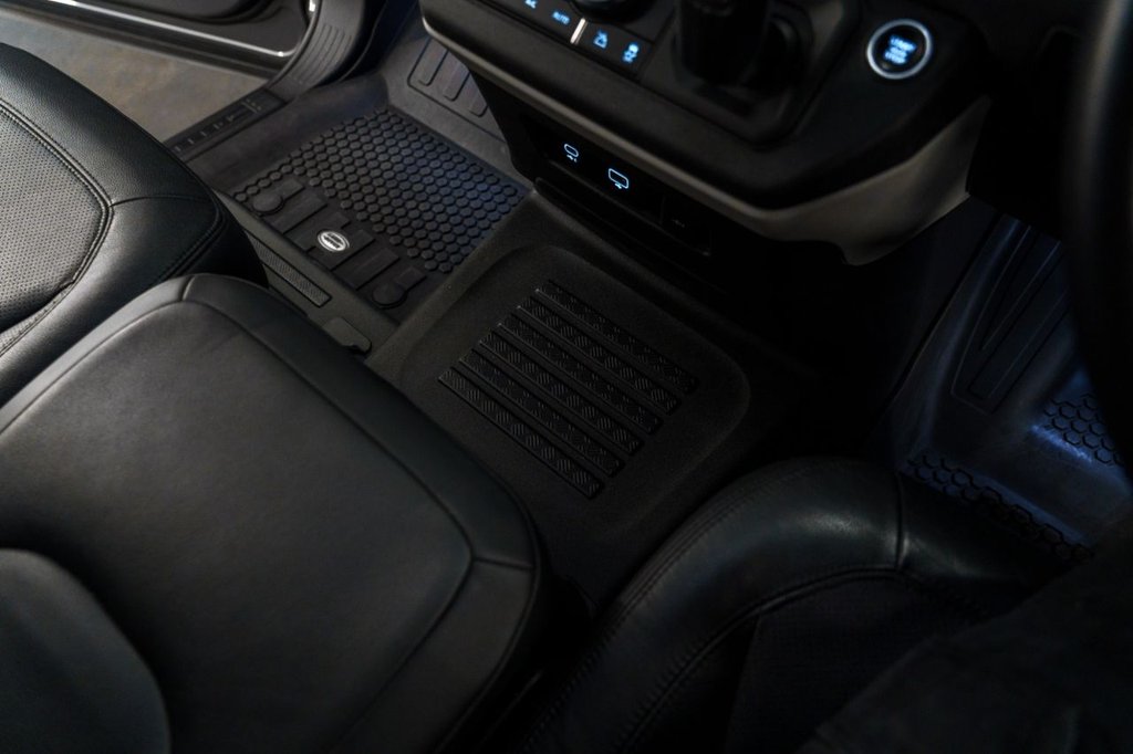 Used Land Rover Defender 2021 for sale - 76798025: Photo 49