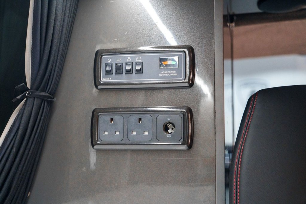 Used Volkswagen Transporter 2014 for sale - 76999122: Photo 45