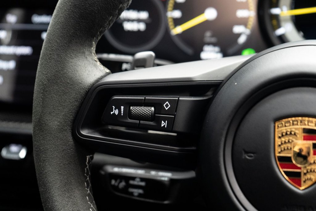 Used Porsche 911 2021 for sale - 78181150: Photo 39