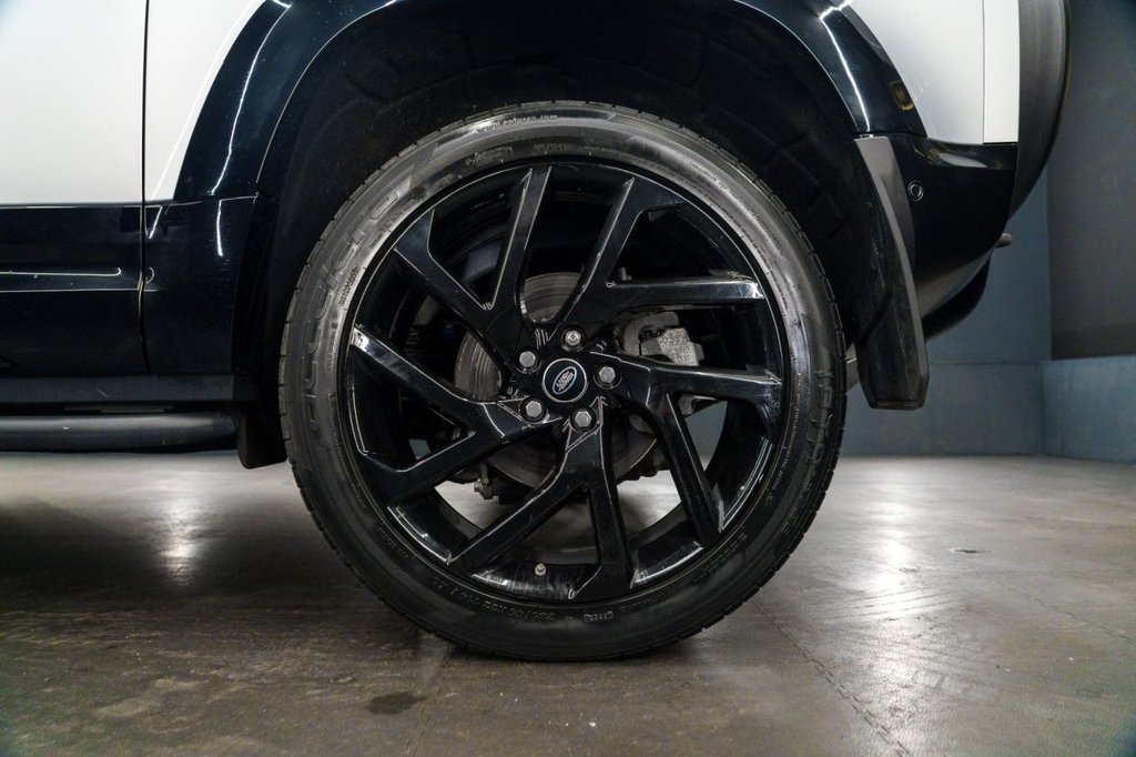 Used Land Rover Defender 2023 for sale - 78096127: Photo 11