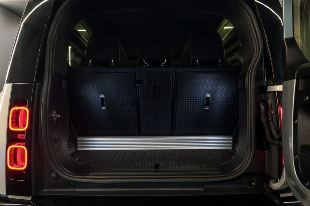 Used Land Rover Defender 2023 for sale - 78096127: Photo 18