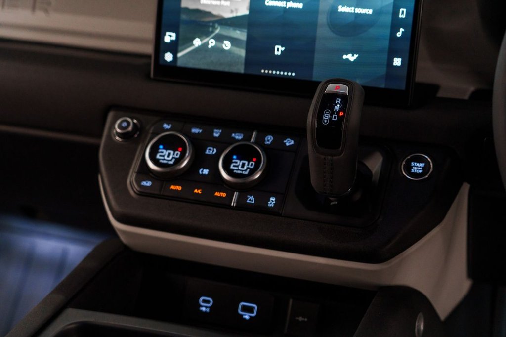 Used Land Rover Defender 2023 for sale - 78096127: Photo 21