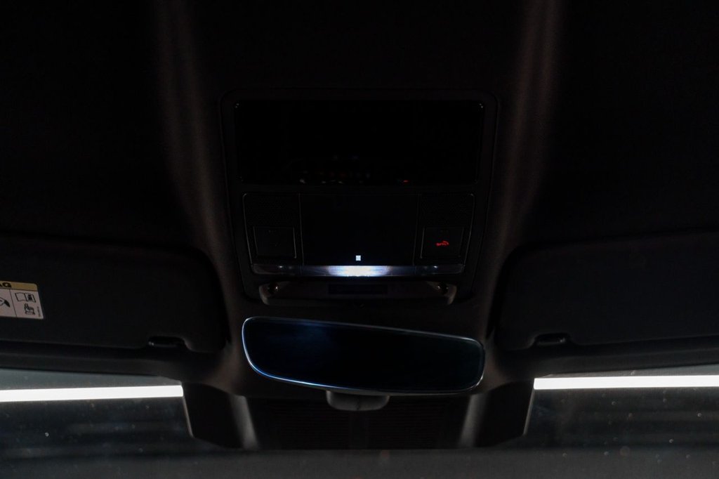 Used Land Rover Defender 2023 for sale - 78096127: Photo 22