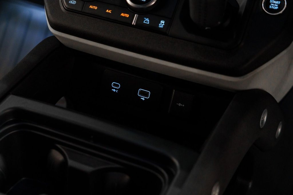 Used Land Rover Defender 2023 for sale - 78096127: Photo 26