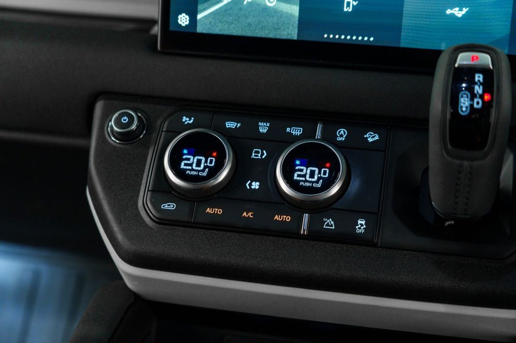 Used Land Rover Defender 2023 for sale - 78096127: Photo 30