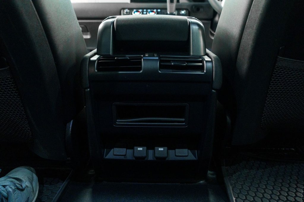 Used Land Rover Defender 2023 for sale - 78096127: Photo 37