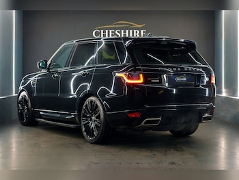 Used Land Rover Range Rover Sport 2018 for sale - 76482269: Photo