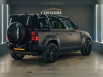 Used Land Rover Defender 2021 for sale - 77765044: Photo