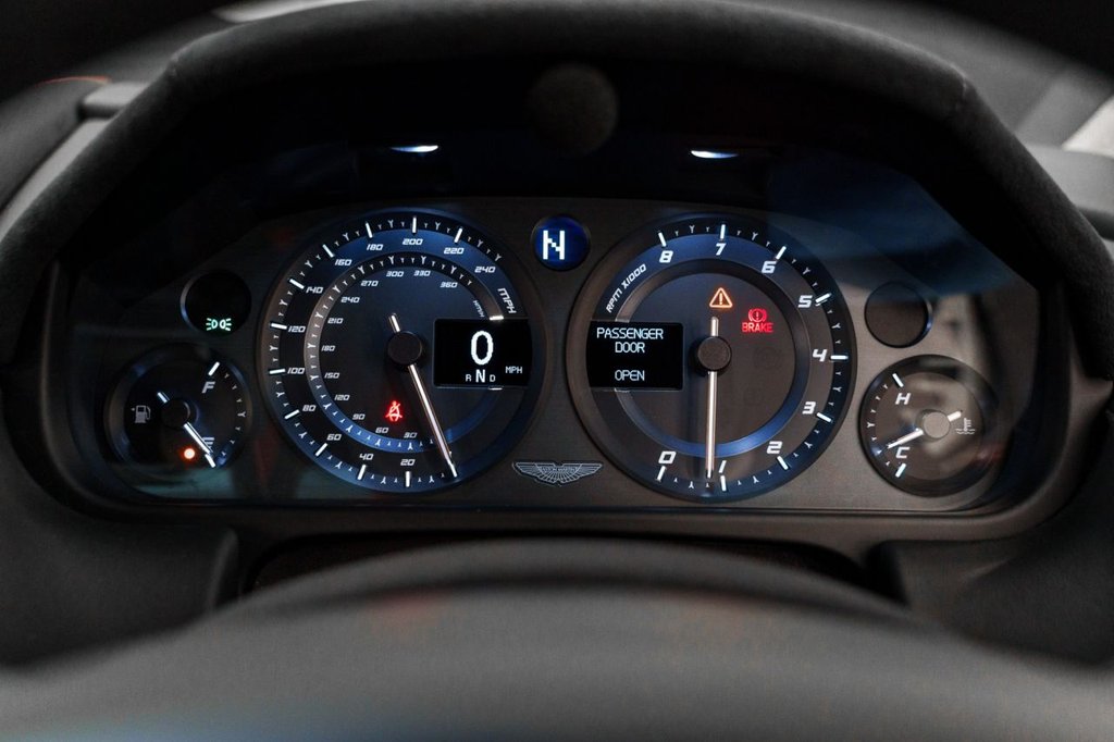 Used Aston Martin Vantage 2014 for sale - 77048841: Photo 29