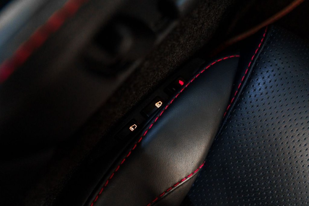 Used Aston Martin Vantage 2014 for sale - 77048841: Photo 43