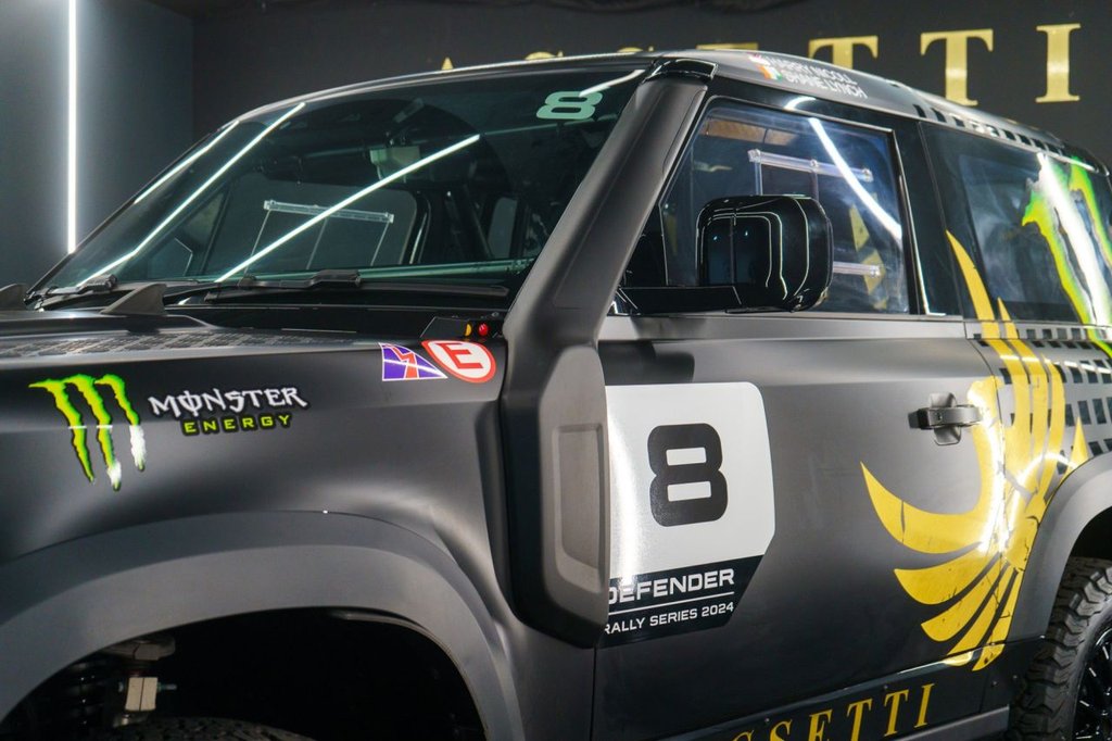 Used Land Rover Defender 2022 for sale - 76660683: Photo 10