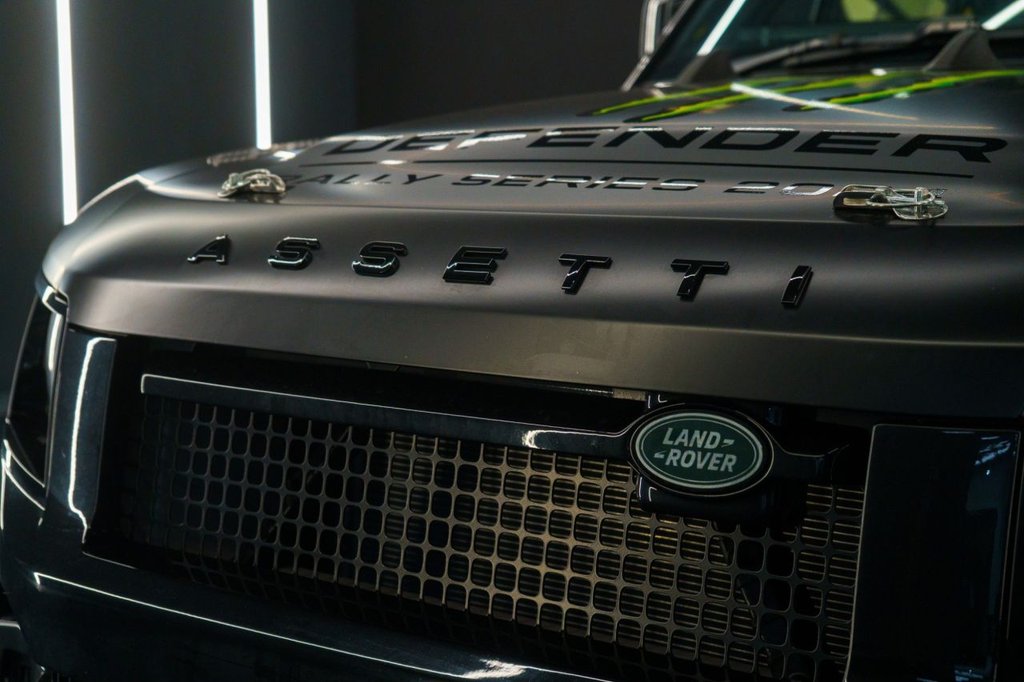 Used Land Rover Defender 2022 for sale - 76660683: Photo 11