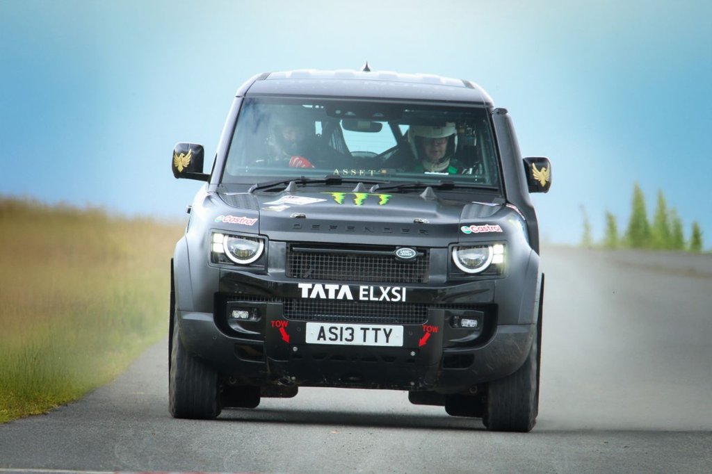 Used Land Rover Defender 2022 for sale - 76660683: Photo 32