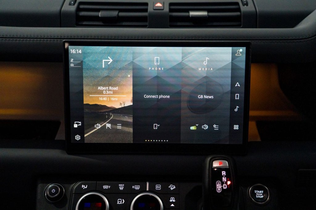 Used Land Rover Defender 2024 for sale - 76469806: Photo 10