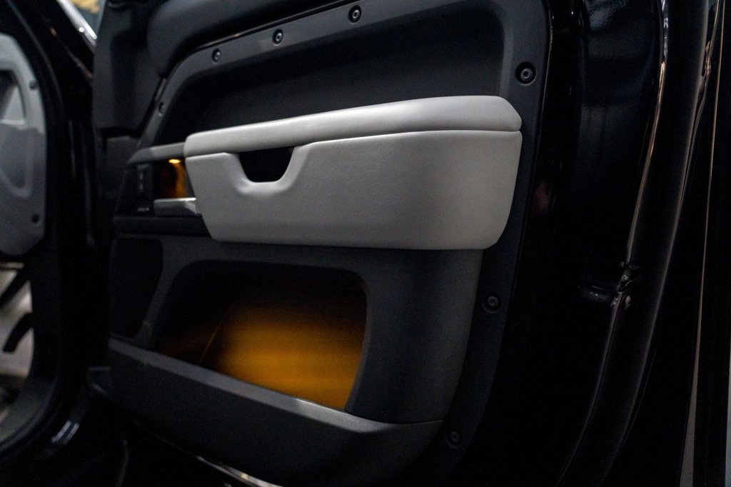 Used Land Rover Defender 2024 for sale - 76469806: Photo 17