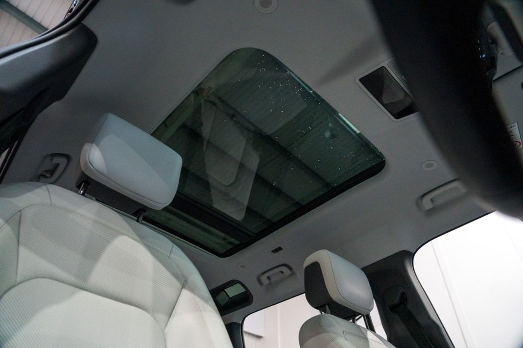 Used Land Rover Defender 2024 for sale - 76469806: Photo 20