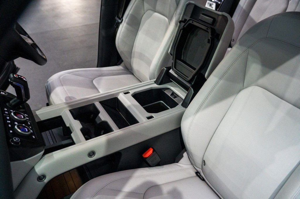 Used Land Rover Defender 2024 for sale - 76469806: Photo 21