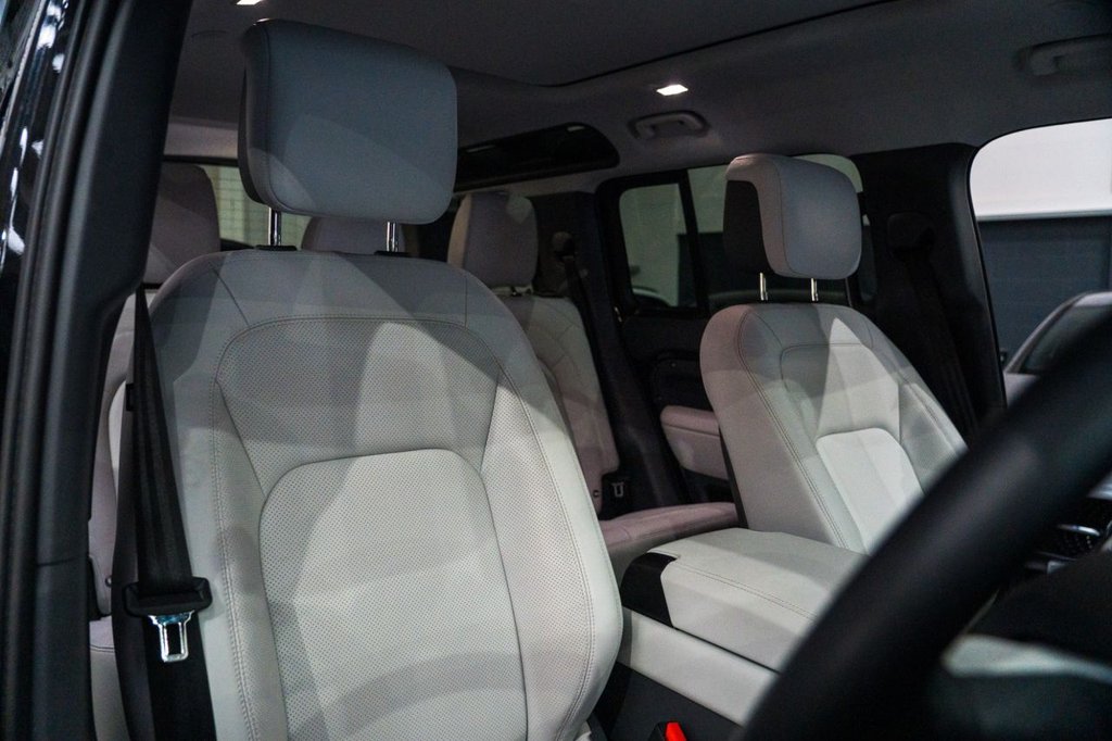 Used Land Rover Defender 2024 for sale - 76469806: Photo 23