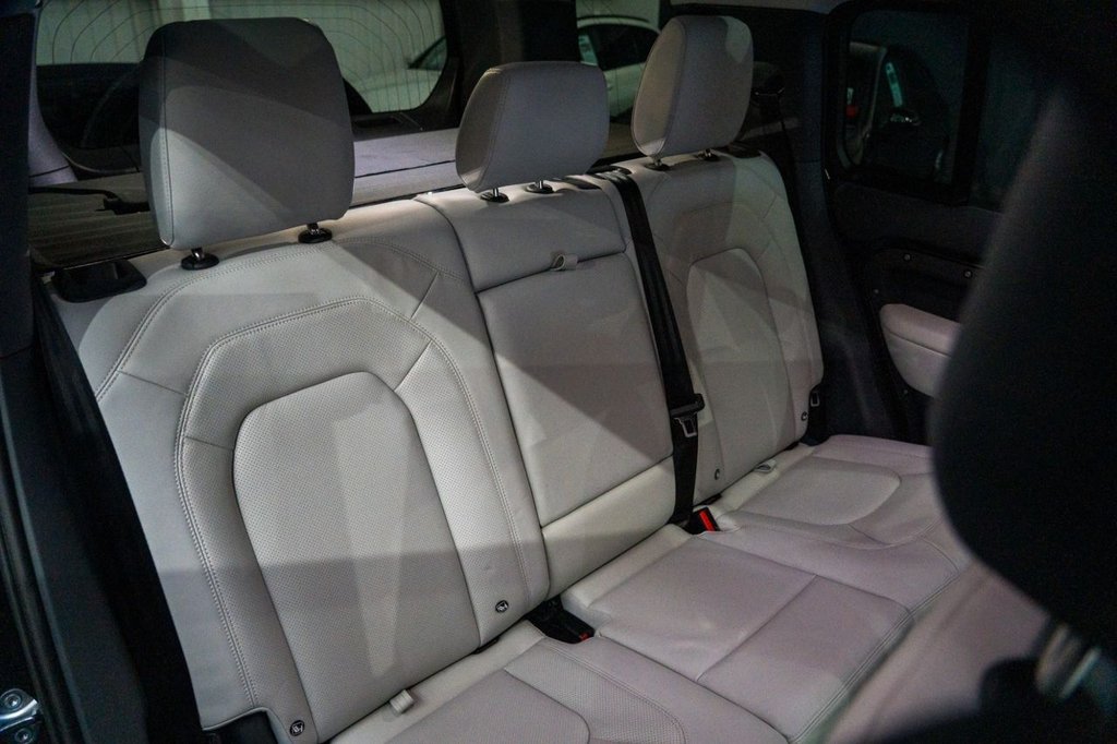 Used Land Rover Defender 2024 for sale - 76469806: Photo 25